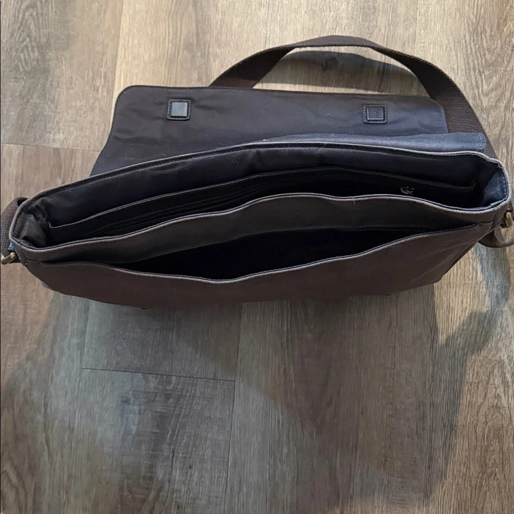 Fossil cotton twill camo messenger bag briefcase